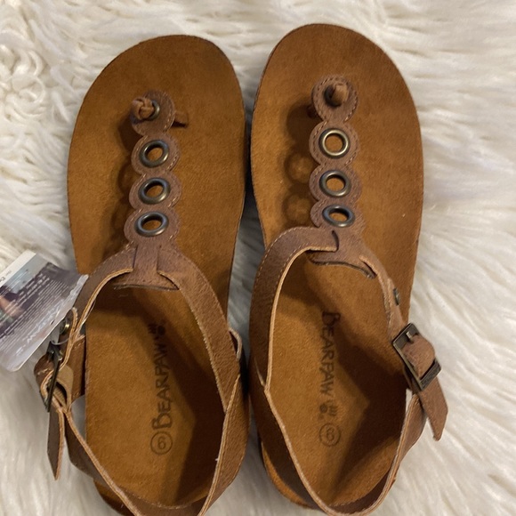 Bearpaw Sandals size 6 brand new with tags color light brown  (G8) - Picture 12 of 12